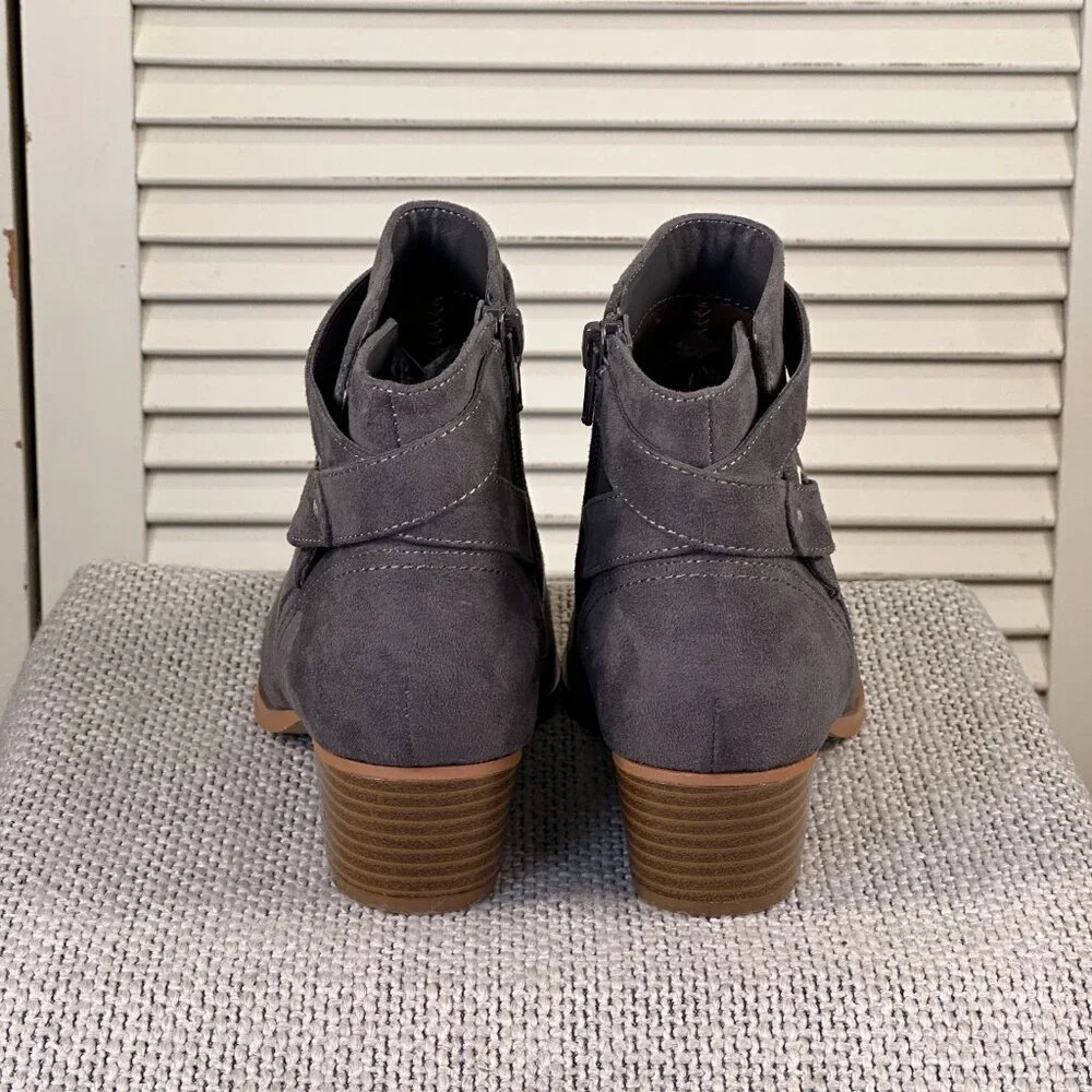 Giani‎ Bernini Oleesia Suede Gray Memory Foam Ankle Boot Bootie Women's Size 6.5